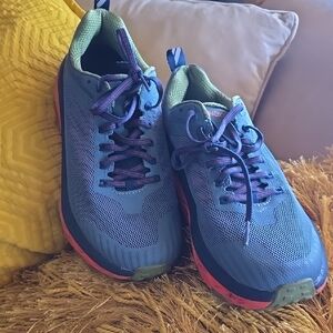 HOKA ONE ONE Challenger ART 5 Men Trail Running Laceup Sneakers Gray Red Eu 40